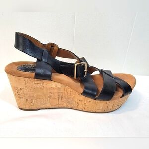 CLARK'S ARTISAN Women's Size 8 1/2 Leather Upper Wedge Sandals